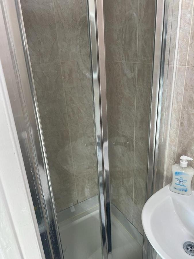 Lovely First Floor Flat-2 Londen Buitenkant foto