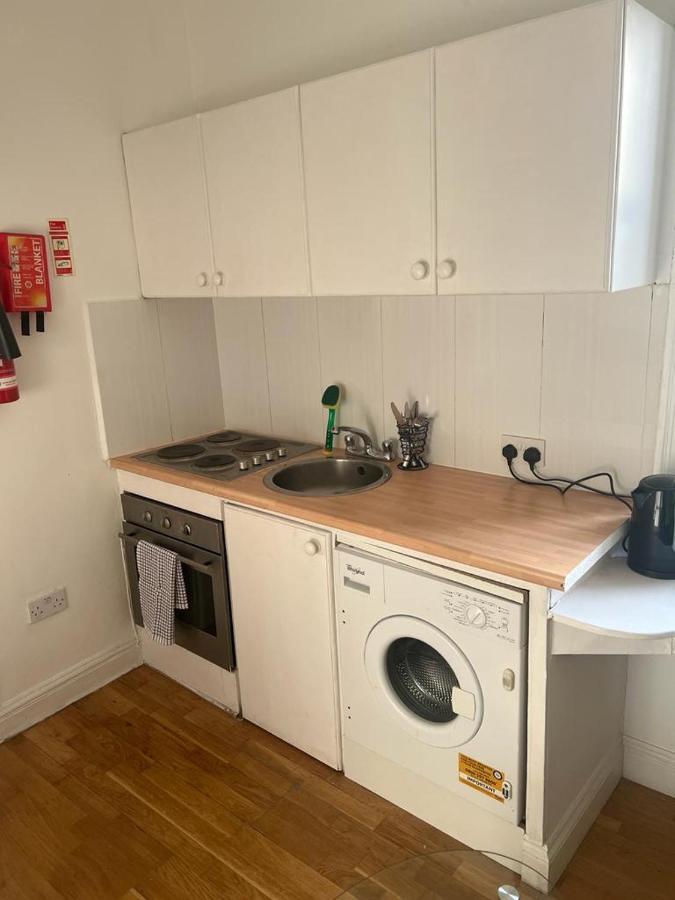Lovely First Floor Flat-2 Londen Buitenkant foto